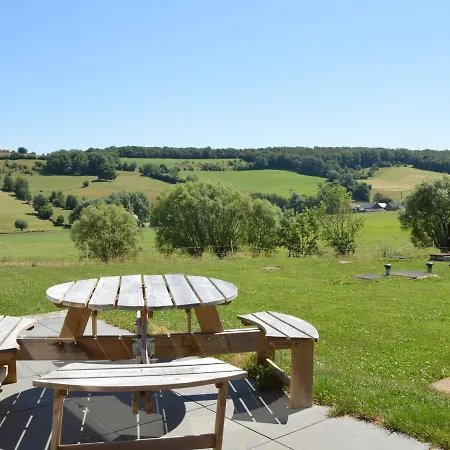 Holiday home Superb With Barbecue